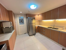 Load image into Gallery viewer, spacious 2 bedroom unit for rent in legaspi village makati 
